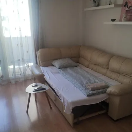 Апартаменты With Garage, Free Parking