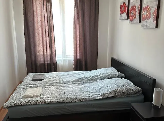 With Garage, Free Parking *